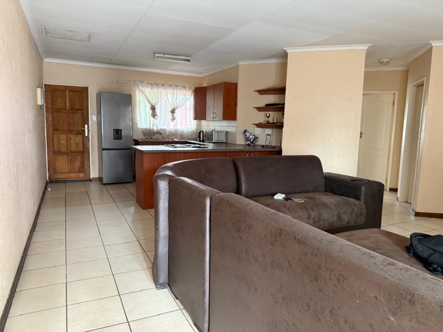 2 Bedroom Property for Sale in Rustenburg Central North West